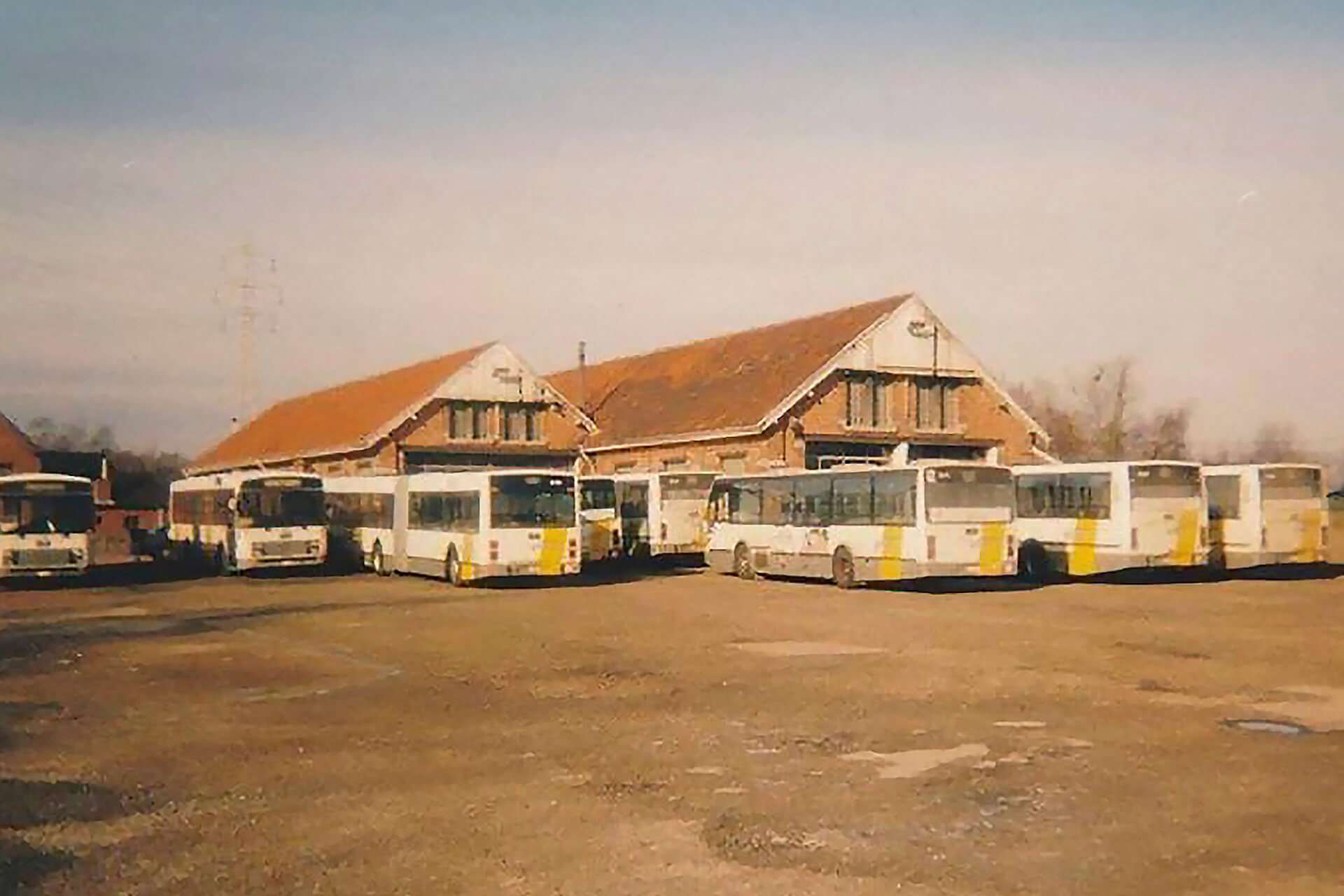 Oude stalling van de Lijn bussen in Koersel
